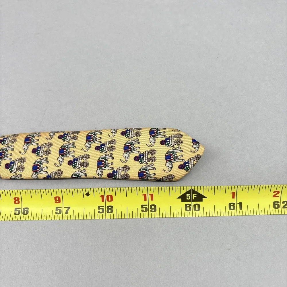 Brooks Brothers Tie Necktie Mens Yellow Silk Elephant Circus Novelty‎ VTG USA